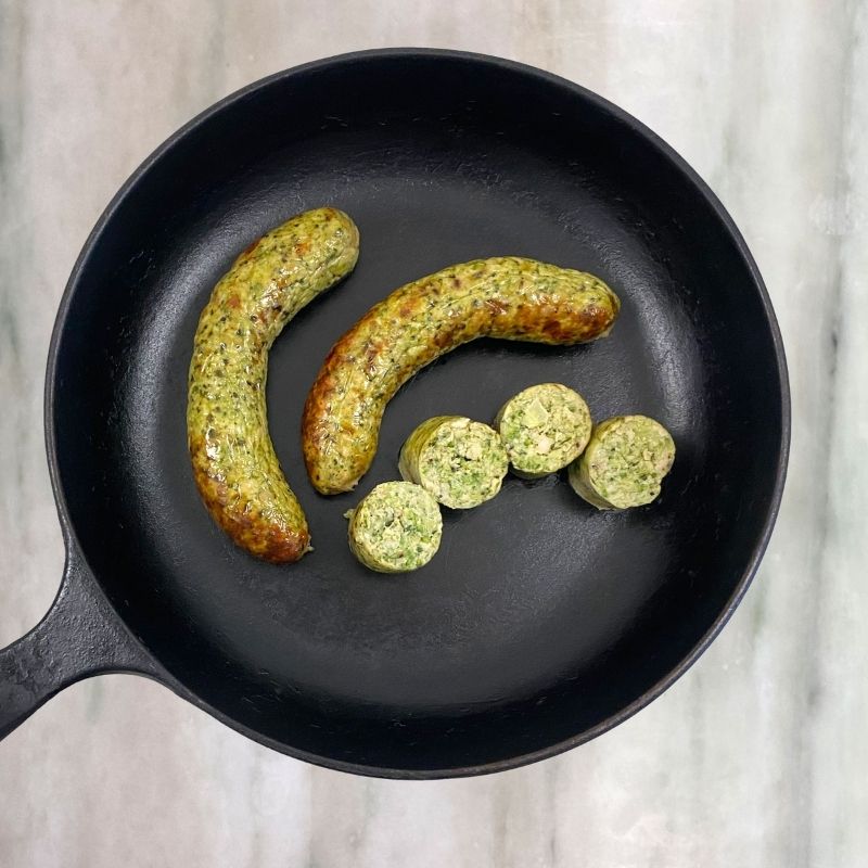 3 chicken sausages, pesto, kale, basil, broccoli
