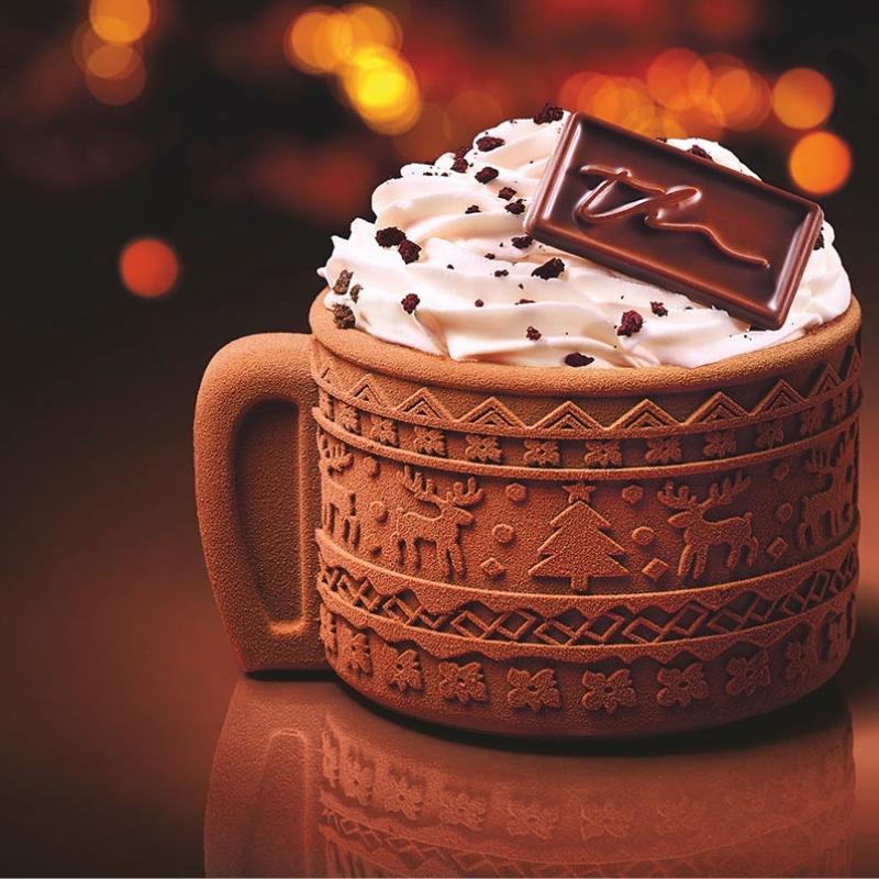 Christmas Ice Cream Dessert, Chocolate & Vanilla Cup