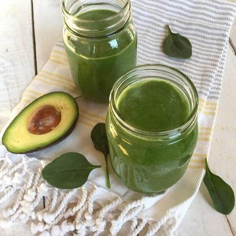 Recette de smoothie pomme, épinards et avocat