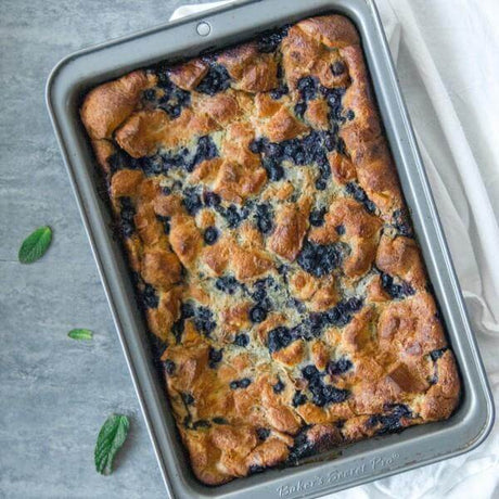 Recette de pouding à la brioche aux bleuets et sauce crémeuse à l’érable