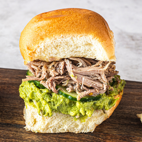 Mini burger au porc effiloché et guacamole epicée