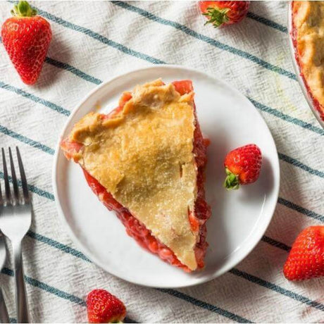 Tarte aux fraises et à la rhubarbe du Québec