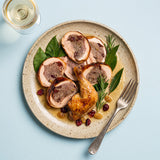 Poulet de Cornouailles farci au canard, griottes et pistaches