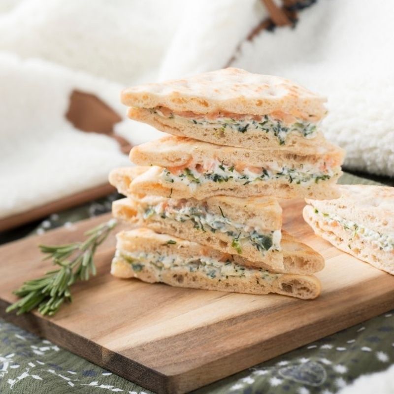 Mini sandwich saumon fumé – 32 bouchées