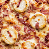 Pizza chèvre et oignons