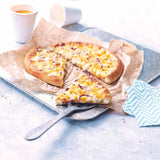 Pizza fromage avec croute farcie