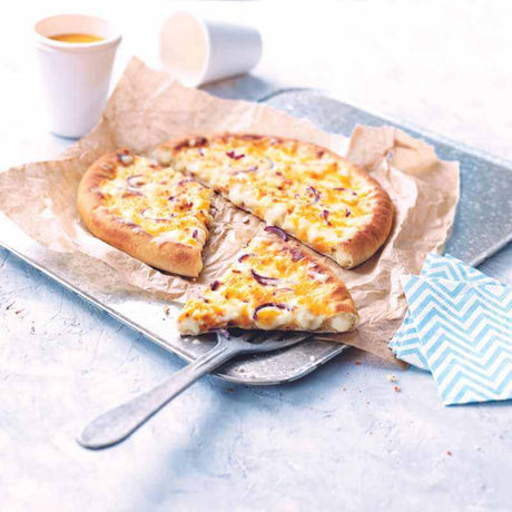 Pizza fromage avec croute farcie