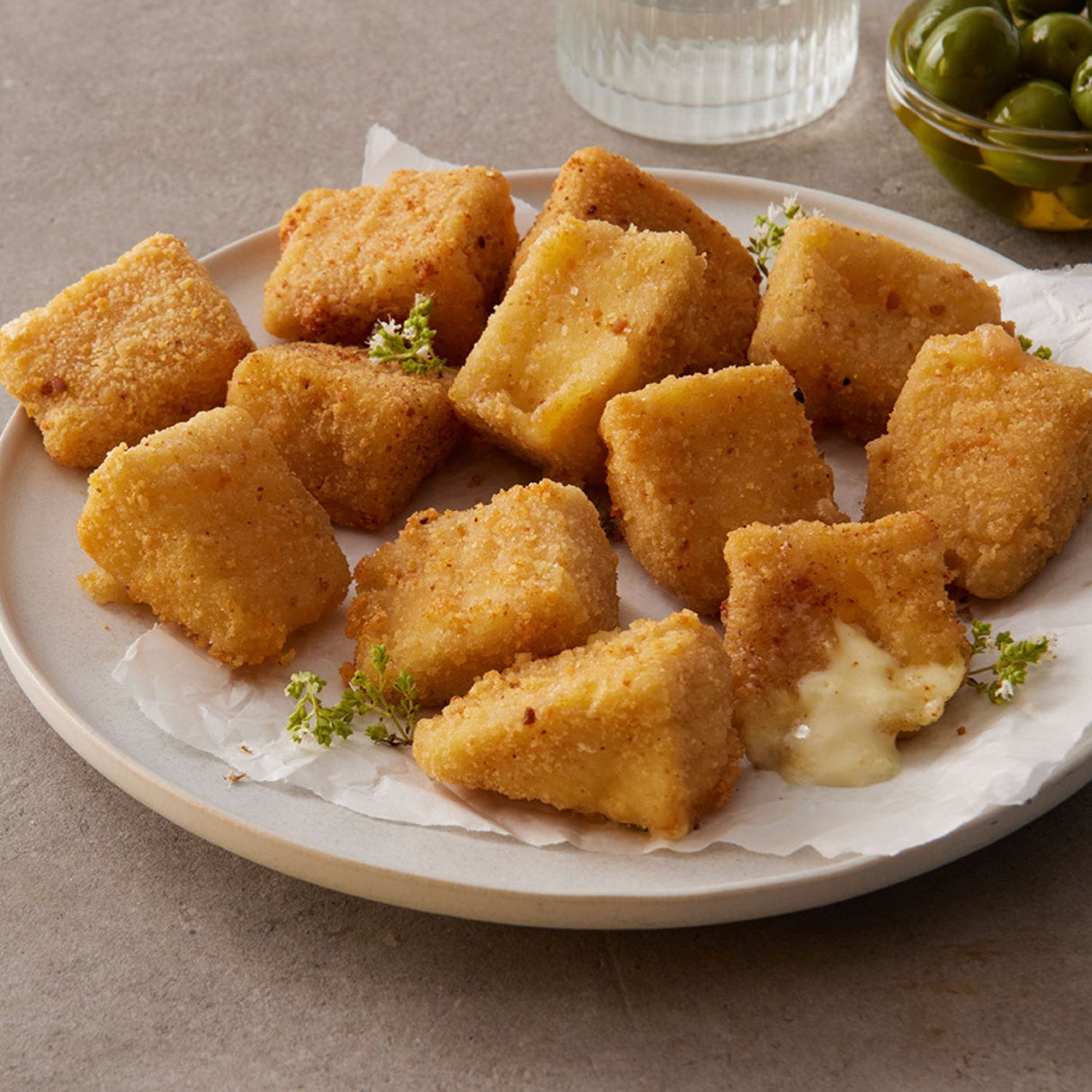 Triangles de brie panés