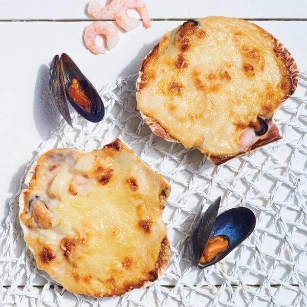 Coquilles St-Jacques with seafood