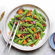 Poêlée aux asperges, pholiotes et girolles